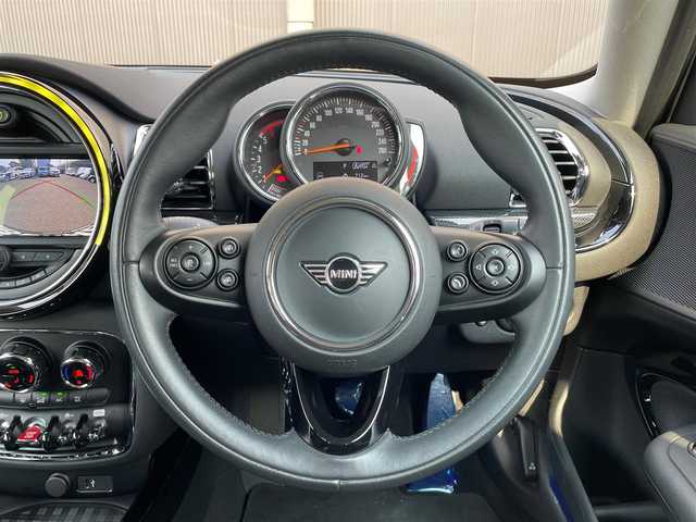 ＭＩＮＩ ＢＭＷ ミニ クラブマン クーパーD 香川県 2020(令2)年 2.7万km ペッパー・ホワイト 純正ナビ（BT/USB）/バックカメラ/アダクティブクルーズコントロール/コーナーセンサー/アンビエントライト/純正17インチAW/LEDヘッドライト/スマートキー