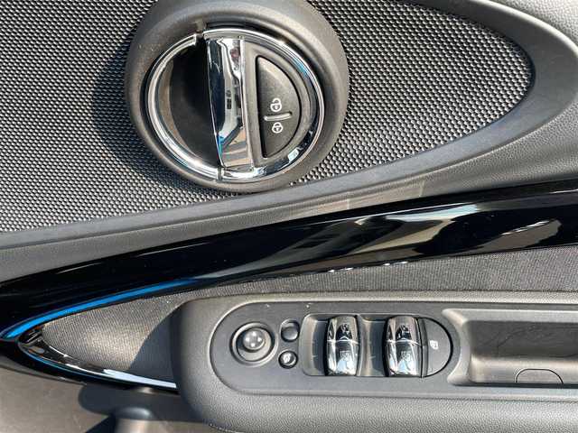 ＭＩＮＩ ＢＭＷ ミニ クラブマン クーパーD 香川県 2020(令2)年 2.7万km ペッパー・ホワイト 純正ナビ（BT/USB）/バックカメラ/アダクティブクルーズコントロール/コーナーセンサー/アンビエントライト/純正17インチAW/LEDヘッドライト/スマートキー