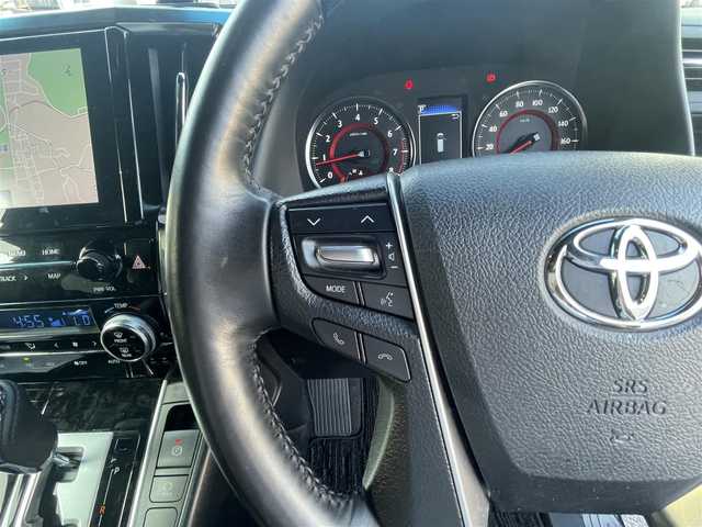 トヨタ アルファード S タイプゴールド 千葉県 2021(令3)年 3.2万km ブラック サンルーフ/TOYOTA 純正ディスプレイオーディオ 86140-58030/両側電動スライドドア/12.1型フリップダウンモニター/バックカメラ/前後ドライブレコーダー(ZDR-035)/クルーズコントロール/ビルトンETC/コーナーセンサー/オートハイビーム機能/電動格納ミラー/プッシュスタート/SOSコールスイッチ/ルームLEDバー/純正フロアマット