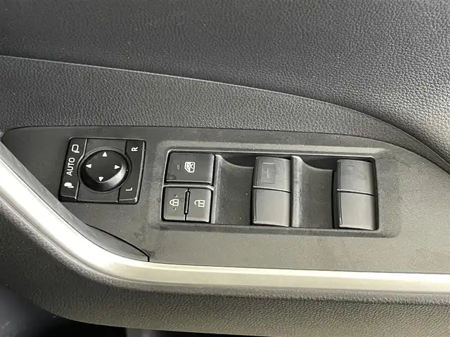 トヨタ ＲＡＶ４ アドベンチャー 埼玉県 2020(令2)年 2.2万km アティチュードブラックマイカ 純正8インチナビ/ CD DVD フルセグTV Bluetooth HDMI/バックカメラ/パノラマルーフ/TRDエアロ/プリクラッシュセーフティ/レーンディパーチャーアラート/レーダークルーズコントロール/クリアランスソナー /パーキングサポートブレーキ/先行車発進お知らせ機能/パワーバックドア/シートヒーター/ベンチレーション/ステアリングヒーター/100Vコンセント/LEDオートライト/ETC2.0/スマートキー