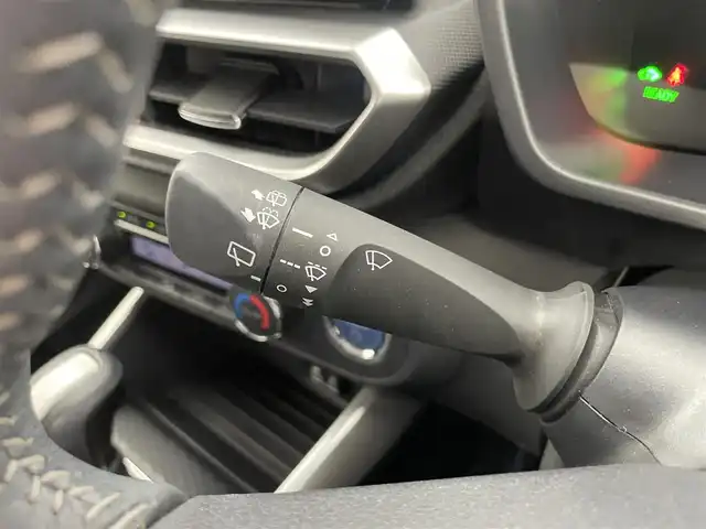 ダイハツ ロッキー プレミアム G HEV 埼玉県 2021(令3)年 4.3万km シャイニングホワイトパール 社外９インチナビ　パノラマモニター　アダプティブクルーズコントロール　ビルトインＥＴＣ　ハーフレザーシート　シートヒーター　ドライブレコーダー　スマートアシスト　ＬＥＤライト　純正アルミ　地デジＴＶ