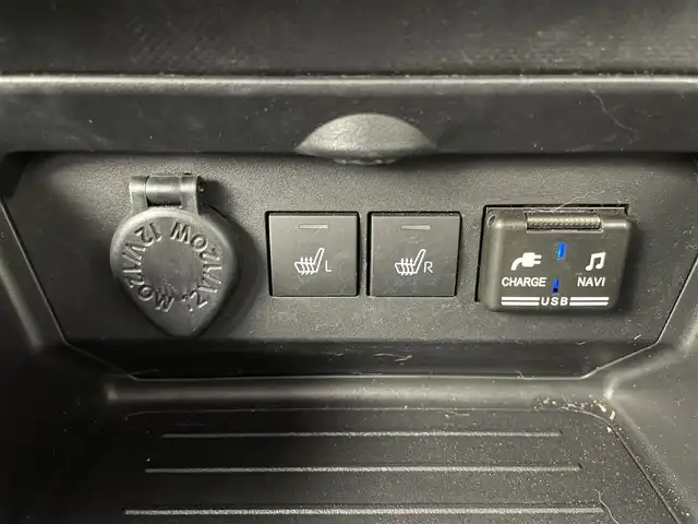 ダイハツ ロッキー プレミアム G HEV 埼玉県 2021(令3)年 4.3万km シャイニングホワイトパール 社外９インチナビ　パノラマモニター　アダプティブクルーズコントロール　ビルトインＥＴＣ　ハーフレザーシート　シートヒーター　ドライブレコーダー　スマートアシスト　ＬＥＤライト　純正アルミ　地デジＴＶ