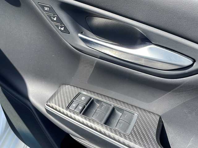 トヨタ クラウン ハイブリッド RS アドバンス 新潟県 2018(平30)年 5.9万km ホワイトパールクリスタルシャイン 純正SDナビ/(AM/FM/CD/DVD/SD/Bluetooth)/フルセグTV/バックカメラ/黒革シート/D/N席シートヒーター/D/N席ベンチレーション/D/N席パワーシート/トヨタセーフティセンス/・レーダークルーズコントロール/・プリクラッシュセーフティ/ブラインドスポットモニター/三眼LEDヘッドランプ/ビルトインETC/純正18インチアルミ/革巻きステアリング/パドルシフト/ステアリングヒーター/スマートキー/保証書