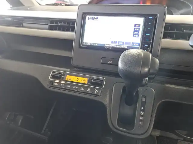 スズキ ワゴンＲ HYBRID FX 群馬県 2017(平29)年 4.3万km サニーイエローM ワンオーナー/純正ナビ/フルセグTV/ドライブレコーダー/セーフティサポート/・衝突被害軽減ブレーキ/・誤発進抑制機能/・車線逸脱警報機能/・ふらつき警報機能/・先行車発進お知らせ機能/・ハイビームアシスト機能/・ヘッドアップディスプレイ/・オートライト/・キーレスプッシュスタートシステム/オートエアコン/運転席シートヒーター/スマートキー/禁煙車