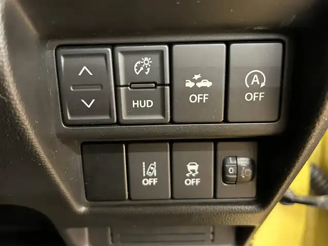 スズキ ワゴンＲ HYBRID FX 群馬県 2017(平29)年 4.3万km サニーイエローM 安全装備/・衝突軽減ブレーキ/・レーンキープアシスト/・横滑り防止/・オートライト/純正7インチワイドナビ/・AM/FM/DVD/CD/・フルセグTV/USB/・Bluetooth/ヘッドアップディスプレイ/運転席シートヒーター/ドライブレコーダー/純正フロアマット/純正ドアバイザー/スマートキー/プッシュスタート