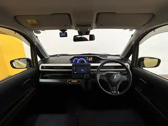 スズキ ワゴンＲ HYBRID FX 群馬県 2017(平29)年 4.3万km サニーイエローM 安全装備/・衝突軽減ブレーキ/・レーンキープアシスト/・横滑り防止/・オートライト/純正7インチワイドナビ/・AM/FM/DVD/CD/・フルセグTV/USB/・Bluetooth/ヘッドアップディスプレイ/運転席シートヒーター/ドライブレコーダー/純正フロアマット/純正ドアバイザー/スマートキー/プッシュスタート