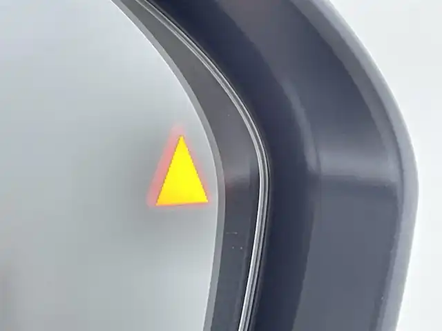 日産 オーラ G 千葉県 2021(令3)年 1.6万km ピュアホワイトパール 360°セーフティアシスト/・エマージェンシーブレーキ/・車線逸脱警報/・後側方車両検知警報/・標識検知/・ふらつき警報/全方位カメラ/デジタルインナーミラー/LEDオートライト/シーケンシャルウィンカー/前席シートヒーター/ステアリングヒーター/純正17インチアルミホイール/プッシュスタート/スマートキー