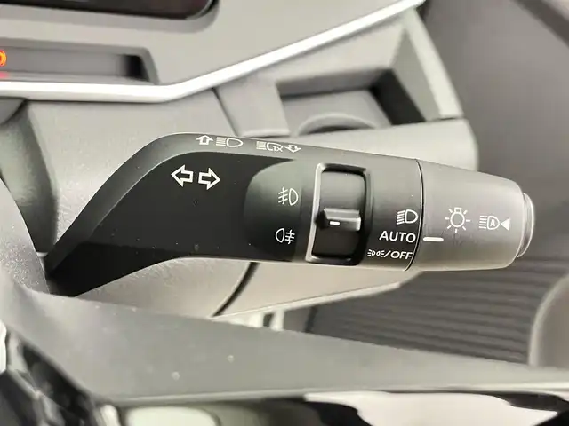 日産 オーラ G 千葉県 2021(令3)年 1.6万km ピュアホワイトパール 360°セーフティアシスト/・エマージェンシーブレーキ/・車線逸脱警報/・後側方車両検知警報/・標識検知/・ふらつき警報/全方位カメラ/デジタルインナーミラー/LEDオートライト/シーケンシャルウィンカー/前席シートヒーター/ステアリングヒーター/純正17インチアルミホイール/プッシュスタート/スマートキー
