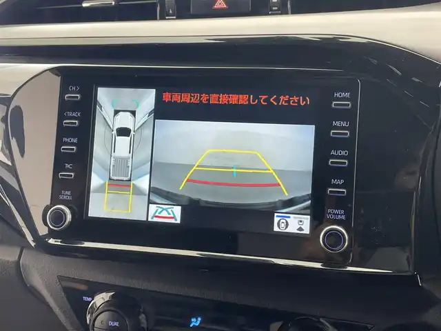 トヨタ ハイラックス Z GRスポーツ 滋賀県 2023(令5)年 2.7万km スーパーホワイトⅡ 純正8インチナビ/【Bluetooth/USB/Miracast】/バックカメラ/ハーフレザーシート/レーダークルーズコントロール/クリアランスソナー/レーンディパーチャーアラート/ヒルディセントコントロール/リアデフロック/LEDヘッドライト/オートライト/プリクラッシュセーフティ/前後ドライブレコーダー/ETC/MTモード付AT/プッシュスタート/スマートキー/ステアリングリモコン