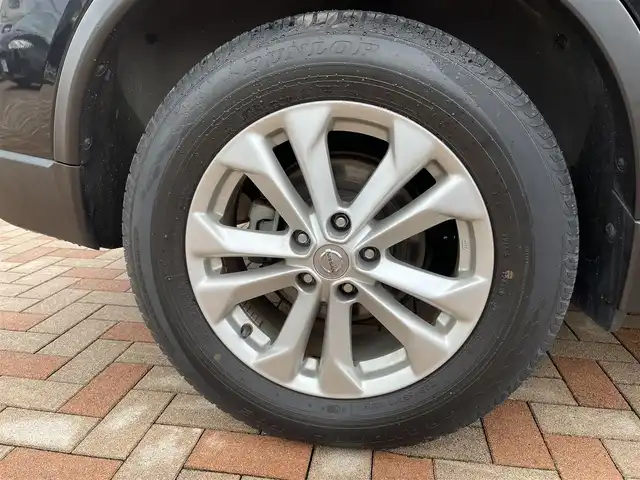 日産 エクストレイル 20X 新潟県 2015(平27)年 7.8万km ダイヤモンドブラック (株)IDOMが運営する【じしゃロン新潟店】の自社ローン対象車両になります。こちらは現金ご利用時の価格です。自社ローンご希望の方は別途その旨お申付け下さい。/プッシュスタート/スマートキー/スペアキー１本付/純正ナビ/フルセグテレビ/Bluetooth接続可能/CD、DVD、AM、FM視聴可能/ETC/ドライブレコーダー/シートヒーター(D席N席)/本革巻きステアリング/純正AW/ウインカーミラー