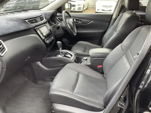 日産 エクストレイル 20X 新潟県 2015(平27)年 7.8万km ダイヤモンドブラック (株)IDOMが運営する【じしゃロン新潟店】の自社ローン対象車両になります。こちらは現金ご利用時の価格です。自社ローンご希望の方は別途その旨お申付け下さい。/プッシュスタート/スマートキー/スペアキー１本付/純正ナビ/フルセグテレビ/Bluetooth接続可能/CD、DVD、AM、FM視聴可能/ETC/ドライブレコーダー/シートヒーター(D席N席)/本革巻きステアリング/純正AW/ウインカーミラー