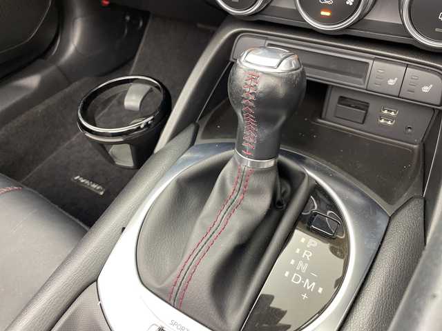 マツダ ロードスター S レザーパッケージ 群馬県 2016(平28)年 6.4万km セラミックM レザーシート　シートヒーター　ＥＴＣ　ドラレコ　ＢＳＭ　レーンアシスト　パドルシフト　スマートキー　純正１６インチアルミホイール　ＬＥＤヘッドライト　オートライト　ステアリングスイッチ　禁煙車