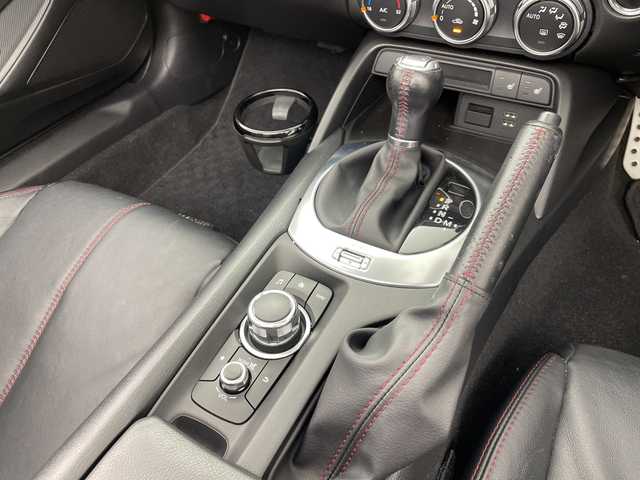 マツダ ロードスター S レザーパッケージ 群馬県 2016(平28)年 6.4万km セラミックM レザーシート　シートヒーター　ＥＴＣ　ドラレコ　ＢＳＭ　レーンアシスト　パドルシフト　スマートキー　純正１６インチアルミホイール　ＬＥＤヘッドライト　オートライト　ステアリングスイッチ　禁煙車