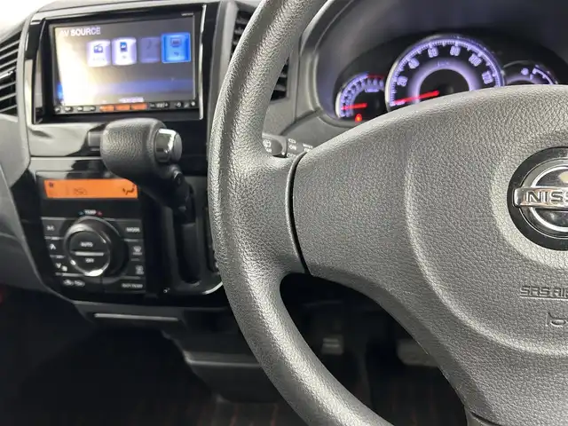 日産 ルークス ハイウェイスター 千葉県 2013(平25)年 6.6万km ミステリアスバイオレットパール 禁煙車/純正７型ナビ（MM112-A）/CD＆DVD＆ＴＶ＆AM＆FM/片側電動スライドドア　/ＨＩＤヘッドライト（オートライト機能付）/フォグランプ/スマートキー　/ＩＳＯＦＩＸ　/１２Ｖシガーソケット/電動格納サイドミラー　/ドアバイザー　/フロアマット/純正アルミホイール/ウィンカーミラー/プッシュスタート