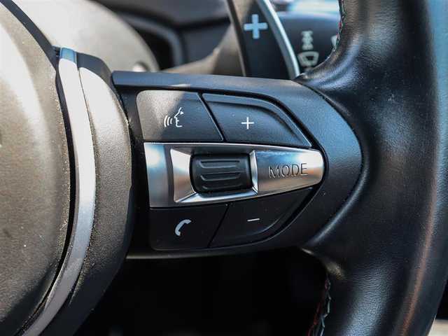 ＢＭＷ Ｍ４ クーペ 埼玉県 2016(平28)年 3.4万km ミネラルホワイト AIS検査済み/ヘッドアップディスプレイ/ｈａｒｍａｎ／ｋａｒｄｏｎサウンド/ホワイトレザーシート/純正ナビ/【ＢＴ／ＣＤ／ＤＶＤ／ＡＵＸ／フルセグＴＶ】/ヘッドアップディスプレイ/クルーズコントロール　/デジタルスピードメーター　/カーボンルーフ　/パークディスタンスコントロール/ドライビングアシスト/レーンチェンジウォーニング/メモリーシート/パワーシート(DN席)/シートヒーター(DN席)/パドルシフト/バックカメラ/コーナーセンサー(前後)/フロアマット/純正19インチアルミ/オートライト/HIDヘッドライト/電動格納ミラー/プッシュスタート/コンフォートアクセス/MTモード付/リヤフォグランプ/ミラー一体型ＥＴＣ/アイドリングストップ/ステアリングスイッチ/ディーラー記録簿/（H29/H30/R1/R2/R3）/新車保証書/取扱説明書