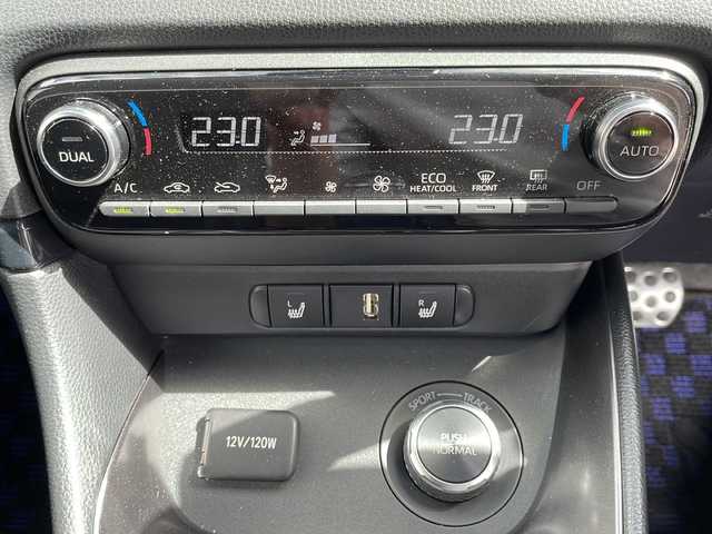 トヨタ ＧＲヤリス RZ ハイパフォーマンス 岩手県 2021(令3)年 4.3万km プラチナホワイトパールマイカ トヨタセーフティセンス　ＪＢＬ　純正ＢＢＳ製１８ＡＷ　インタークーラー冷却スプレー　純正ナビ　バックＣ　Ｂｌｕｅｔｏｏｔｈ　ＵＳＢ　フルセグ　シートヒーター　ステアヒーター　ＥＴＣ２．０　ＢＳＭ