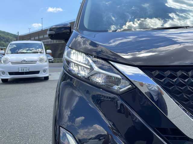 日産 デイズ ハイウェイスターG ターボ 愛知県 2020(令2)年 6.9万km ブラック 純正9インチナビ/ＤＶＤ再生/Bluetooth再生/全周囲カメラ/シートヒーター/衝突軽減装置/クリアランスソナー/アイドリングストップ/ＬＥＤヘッドライト/オートライト/オートエアコン/純正15インチアルミホイール/スマートキー