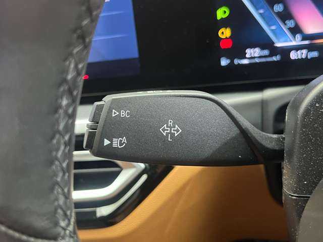 ＢＭＷ ３２０ｄ xDrive Mスポーツ 千葉県 2023(令5)年 5.1万km アルピンホワイト ＭスポーツシートＰＫＧ　/茶革シート　/ＡＣＣ　/ナビ　/ＣａｒＰｌａｙ　/３６０°　/シートヒーター　/電動シート　/電動トランク　/高速道路渋滞時ハンズオフ　/パーキングアシスト　/衝突軽減Ｂ　/ＢＳＭ　/ＬＫＡ