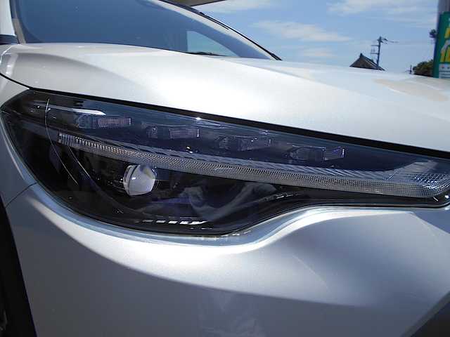 トヨタ カローラ クロス ハイブリッド Z 栃木県 2022(令4)年 3.3万km プラチナホワイトパールマイカ ワンオーナー/純正ナビ/パノラミックビューモニター/バックカメラ/トヨタセーフティーセンス/　PCS(プリクラッシュセーフティ)/   LTA(レーントレーシングアシスト)/   AHB(オートマチックハイビーム)/   RSA(ロードサインアシスト)/   レーダークルーズコントロール/　　(全車速追従機能付き)/　先行車発信告知機能/パワーバックドア/BSM(ブラインドスポットモニター)/RCTA(リアクロストラフィックアラート)/クリアランスソナー/ビルトインETC/ハーフレザーシート/前席シートヒーター/運転席パワーシート/前後ドライブレコーダー/電動パーキングブレーキ/LEDヘッドライト/LEDフォグランプ/オートライト/プッシュスタート/スマートキー/純正18インチアルミホイール/ウインカーミラー/ルーフレール/ドルフィンアンテナ/フロアマット/ドアバイザー/スペアキー(スマートキー)/サイドエアバッグ/Wエアバッグ/ABS/新車保証書/取扱説明書/