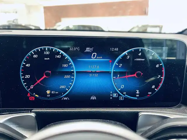 メルセデス・ベンツ Ｍ・ベンツ ＧＬＢ１８０ 大阪府 2021(令3)年 3.2万km イリジウムシルバー レーダーセーフティP/ハーフレザー/メモリ付きパワーシート/シートヒーター/純正ナビ/TV/360度カメラ/ACC/純正18インチAW/LEDヘッドライト/電動リアゲート/ブラインドスポット/ワイヤレス充電
