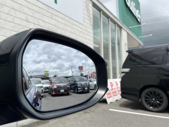 トヨタ プリウス U 栃木県 2023(令5)年 0.7万km ダークブルー 純正ディスプレイオーディオ(ナビ更新必要)/フルセグ/Bluetooth/全方位カメラ/バックカメラ/ドライブレコーダー(前後)/プリクラッシュセーフティ/クリアランスソナー/レーンキープアシスト/レーダークルーズコントロール/シートヒーター/ステアリングヒーター/ステアリングスイッチ/ETC２．０/LEDヘッドライト/オートマチックハイビーム/プッシュスタート/スマートキー