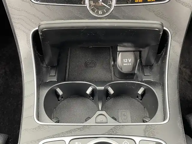 メルセデス・ベンツ Ｃ１８０ アバンギャルド 大分県 2019(平31)年 3.7万km モハーベシルバー ワンオーナ/アクティブブレーキアシスト/レーンチェンジアシスト/道路標識アシスト/アテンションアシスト/ブラインドスポットモニター/パークアシスト/純正ナビ/（フルセグ/apple car play/android auto/AM/FM)/バックカメラ/レーダークルーズコントロール/レザーシート/前席パワーシート/前席シートヒーター/パワーバックドア/パドルシフト/スマートキー・プッシュスタート/純正アルミホイール/保証書・取扱説明書