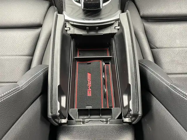 メルセデス・ベンツ Ｃ１８０ アバンギャルド 大分県 2019(平31)年 3.7万km モハーベシルバー ワンオーナ/アクティブブレーキアシスト/レーンチェンジアシスト/道路標識アシスト/アテンションアシスト/ブラインドスポットモニター/パークアシスト/純正ナビ/（フルセグ/apple car play/android auto/AM/FM)/バックカメラ/レーダークルーズコントロール/レザーシート/前席パワーシート/前席シートヒーター/パワーバックドア/パドルシフト/スマートキー・プッシュスタート/純正アルミホイール/保証書・取扱説明書