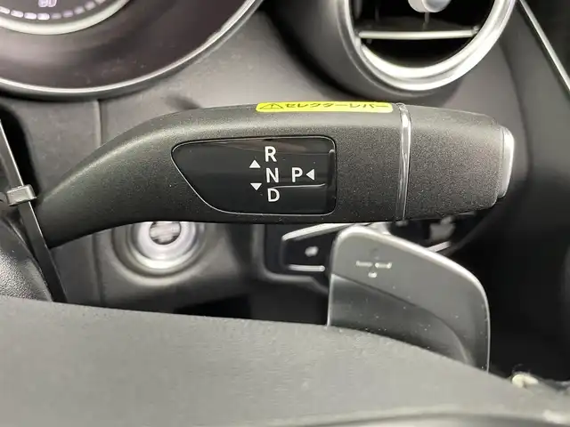 メルセデス・ベンツ Ｃ１８０ アバンギャルド 大分県 2019(平31)年 3.7万km モハーベシルバー ワンオーナ/アクティブブレーキアシスト/レーンチェンジアシスト/道路標識アシスト/アテンションアシスト/ブラインドスポットモニター/パークアシスト/純正ナビ/（フルセグ/apple car play/android auto/AM/FM)/バックカメラ/レーダークルーズコントロール/レザーシート/前席パワーシート/前席シートヒーター/パワーバックドア/パドルシフト/スマートキー・プッシュスタート/純正アルミホイール/保証書・取扱説明書