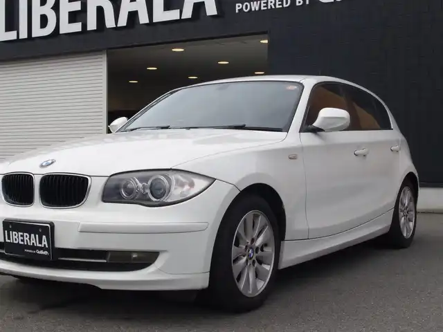 ＢＭＷ １１６ｉ 埼玉県 2010(平22)年 8.7万km 白 社外ナビ/バックカメラ/ワンセグTV/CD再生可/ETC/GPSレーダー探知機/純正16インチAW