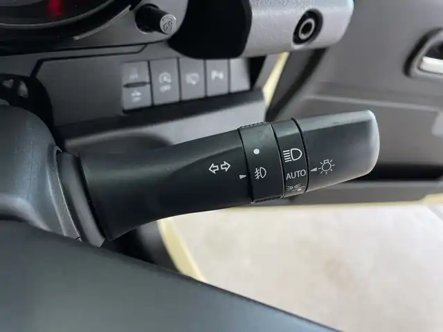 スズキ ジムニー XC 鹿児島県 2024(令6)年 0.5万km シフォンアイボリーメタリックブラック2トーンルーフ ワンオーナー　/スズキセーフティサポート/社外ナビ　/（フルセグ/Ｂｌｕｅｔｏｏｔｈ/CD/DVD)　/バックカメラ　/クルーズコントロール　/オートライト　/ヘッドライトウォッシャー　/シートヒーター　/ダウンヒルアシストコントロール/コーナーセンサー/LEDヘッドライト　/プッシュスタートボタン/スマートキー
