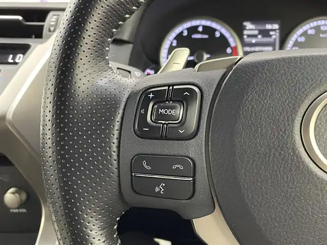 レクサス ＮＸ 300 Fスポーツ 埼玉県 2018(平30)年 3.3万km オレンジ メーカーナビ　パノラマルーフ　白革シート　バックカメラ　ＬＥＤライト　レーダークルーズ　シートヒーター　ベンチレーション　ステアリングヒーター　コーナーセンサー　電動リアゲート　ＥＴＣ２．０　ドラレコ
