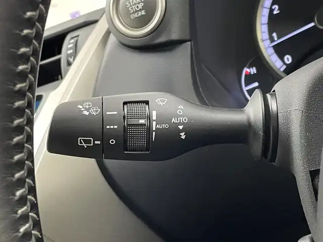 レクサス ＮＸ 300 Fスポーツ 埼玉県 2018(平30)年 3.3万km オレンジ メーカーナビ　パノラマルーフ　白革シート　バックカメラ　ＬＥＤライト　レーダークルーズ　シートヒーター　ベンチレーション　ステアリングヒーター　コーナーセンサー　電動リアゲート　ＥＴＣ２．０　ドラレコ