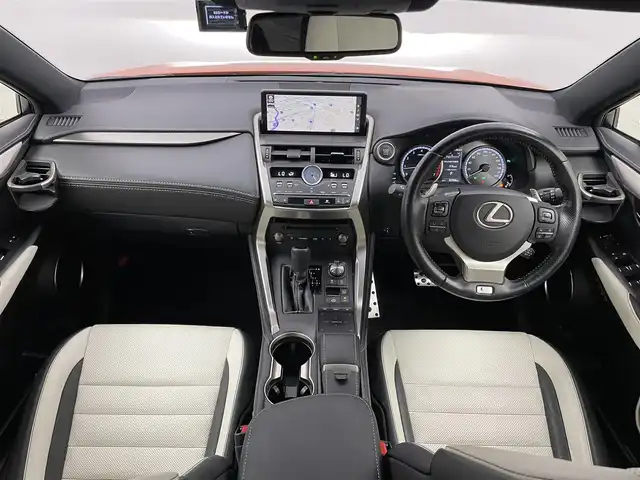 レクサス ＮＸ 300 Fスポーツ 埼玉県 2018(平30)年 3.3万km オレンジ メーカーナビ　パノラマルーフ　白革シート　バックカメラ　ＬＥＤライト　レーダークルーズ　シートヒーター　ベンチレーション　ステアリングヒーター　コーナーセンサー　電動リアゲート　ＥＴＣ２．０　ドラレコ