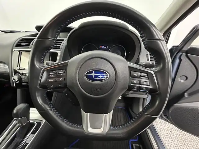 スバル レヴォーグ 1．6GT－S アイサイト 道央・札幌 2015(平27)年 8.3万km スティールブルーグレーM ・４WD/・社外メモリナビ(AVIC-RZ09)/・CD/DVD/SD/USB/BT/フルセグ/・バックカメラ/・ETC/・社外ドライブレコーダー（KZR-S100W）/・アイサイト/・SI-DRIVE/・レーンキープアシスト/・アダプティブクルーズコントロール/・横滑り防止装置/・ブラインドスポットモニター/・アイドリングストップ/・ステアリングスイッチ/・LEDヘッドライト/・フロントフォグライト/・オートライト/・電動格納ウインカーミラー/・D+N席パワーシート/・純正18インチAW/・積込社外AW夏タイヤ18インチ/・トノカバー/・社外フロアマット/・プッシュスタート/・スマートキー/・取扱説明書