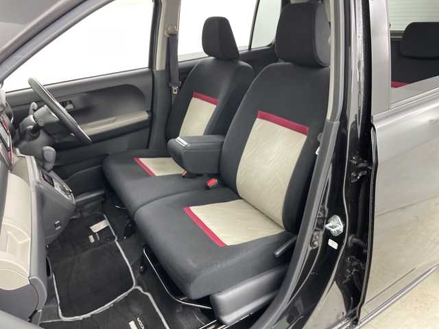 トヨタ パッソ モーダ　S 愛知県 2016(平28)年 4万km ブラックマイカメタリック 禁煙車/純正7インチナビ/(Bluetooth CD DVD SD AUX 品番：NSCD-W66)/バックカメラ/衝突軽減ブレーキ/パーキングセンサー/ETC/ドライブレコーダー/アイドリングストップ/純正フロアマット/プッシュスタート/スマートキー/LEDヘッドライト/オートエアコン/Wエアバック