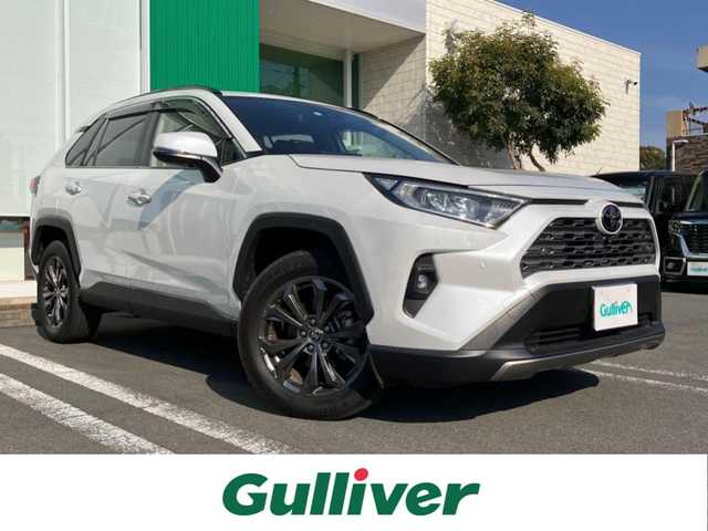 トヨタ ＲＡＶ４ G 静岡県 2023(令5)年 1.5万km プラチナホワイトパールマイカ エンジンスタートボタン/スマートキー/パワーウィンドウ/パワーステアリング/４WD/Wオートエアコン/１００V充電/クルーズコントロール/USB入力端子/ETC2/0/全方位カメラ/純正ナビ（BT.フルセグ）/電動リアゲート/純正フロアマット/D席パワーシート/D席N席シートヒーター/ルーフレール/純正アルミホイール/ABS/横滑り防止装置/盗難防止装置/オートライト/オートマチックハイビーム/コーナーセンサー/LEDヘッドライト/W+サイドエアバック/衝突軽減システム/カーテンエアバック