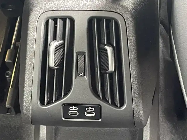 ＢＭＷ ＢＭＷ Ｘ１ xDrive 20i Mスポーツ 青森県 2023(令5)年 1.3万km 青 /ワンオーナー/4WD/車体色ポルティマオブルー(C31)/純正ディスプレイオーディオナビ　(BT/AM/FM/Spotify/AppleCarPlay/　/AndroidAuto)/ルームミラー一体型ETC/前席パワーシート/前席シートヒーター/ヘッドアップディスプレイ/革巻きステアリング/オーディオ/ステアスイッチ/パドルシフト/アダプティブクルーズコントロール/ターボチャージャー搭載車/Assisted Drive Mode/ABS/ダイナミックスタビリティコントロール/アダプティブヘッドライト/レーンチェンジアシスト/アラームシステム/オートライトコントロール/ハイビームアシスト/ヒルディセントコントロール/アダプティブブレーキアシスタント/強化走行ダイナミクス/パークアシスト/制限速度アシスト/スペアキー(スマートキー1本)/カードキー/純正フロアマット/純正19インチアルミホイール/車両/ETC取扱説明書/保証書