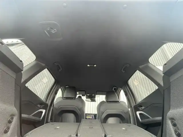 ＢＭＷ ＢＭＷ Ｘ１ xDrive 20i Mスポーツ 青森県 2023(令5)年 1.3万km 青 /ワンオーナー/4WD/車体色ポルティマオブルー(C31)/純正ディスプレイオーディオナビ　(BT/AM/FM/Spotify/AppleCarPlay/　/AndroidAuto)/ルームミラー一体型ETC/前席パワーシート/前席シートヒーター/ヘッドアップディスプレイ/革巻きステアリング/オーディオ/ステアスイッチ/パドルシフト/アダプティブクルーズコントロール/ターボチャージャー搭載車/Assisted Drive Mode/ABS/ダイナミックスタビリティコントロール/アダプティブヘッドライト/レーンチェンジアシスト/アラームシステム/オートライトコントロール/ハイビームアシスト/ヒルディセントコントロール/アダプティブブレーキアシスタント/強化走行ダイナミクス/パークアシスト/制限速度アシスト/スペアキー(スマートキー1本)/カードキー/純正フロアマット/純正19インチアルミホイール/車両/ETC取扱説明書/保証書