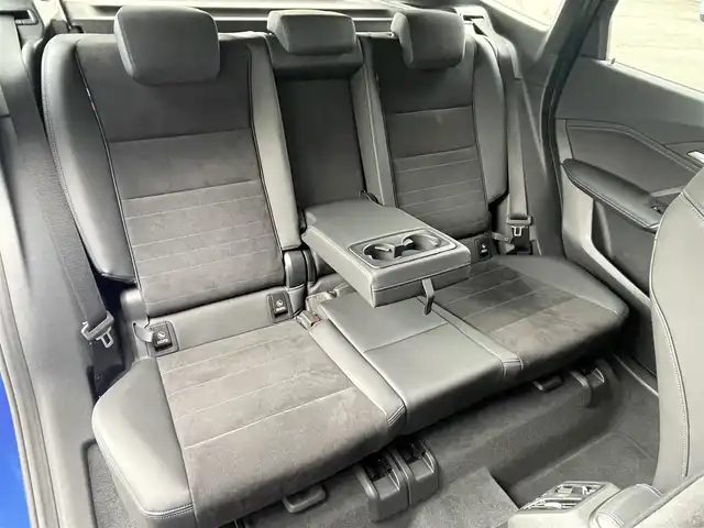 ＢＭＷ ＢＭＷ Ｘ１ xDrive 20i Mスポーツ 青森県 2023(令5)年 1.3万km 青 /ワンオーナー/4WD/車体色ポルティマオブルー(C31)/純正ディスプレイオーディオナビ　(BT/AM/FM/Spotify/AppleCarPlay/　/AndroidAuto)/ルームミラー一体型ETC/前席パワーシート/前席シートヒーター/ヘッドアップディスプレイ/革巻きステアリング/オーディオ/ステアスイッチ/パドルシフト/アダプティブクルーズコントロール/ターボチャージャー搭載車/Assisted Drive Mode/ABS/ダイナミックスタビリティコントロール/アダプティブヘッドライト/レーンチェンジアシスト/アラームシステム/オートライトコントロール/ハイビームアシスト/ヒルディセントコントロール/アダプティブブレーキアシスタント/強化走行ダイナミクス/パークアシスト/制限速度アシスト/スペアキー(スマートキー1本)/カードキー/純正フロアマット/純正19インチアルミホイール/車両/ETC取扱説明書/保証書