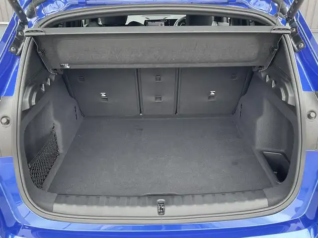 ＢＭＷ ＢＭＷ Ｘ１ xDrive 20i Mスポーツ 青森県 2023(令5)年 1.3万km 青 /ワンオーナー/4WD/車体色ポルティマオブルー(C31)/純正ディスプレイオーディオナビ　(BT/AM/FM/Spotify/AppleCarPlay/　/AndroidAuto)/ルームミラー一体型ETC/前席パワーシート/前席シートヒーター/ヘッドアップディスプレイ/革巻きステアリング/オーディオ/ステアスイッチ/パドルシフト/アダプティブクルーズコントロール/ターボチャージャー搭載車/Assisted Drive Mode/ABS/ダイナミックスタビリティコントロール/アダプティブヘッドライト/レーンチェンジアシスト/アラームシステム/オートライトコントロール/ハイビームアシスト/ヒルディセントコントロール/アダプティブブレーキアシスタント/強化走行ダイナミクス/パークアシスト/制限速度アシスト/スペアキー(スマートキー1本)/カードキー/純正フロアマット/純正19インチアルミホイール/車両/ETC取扱説明書/保証書