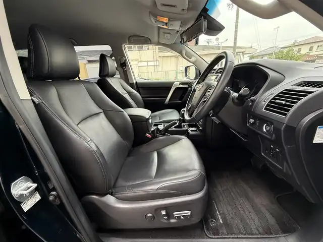 トヨタ ランドクルーザー プラド TX Lパッケージ ブラックED 滋賀県 2020(令2)年 5.3万km ブラッキッシュアゲハガラスフレーク ワンオーナー/純正SDナビ/フルセグテレビ/バックカメラ/ウィンカーミラー/クルーズコントロール/プッシュスタート/ETC/ルーフレール/D＋N席シートヒーター/D＋N席エアシート/Bluetooth