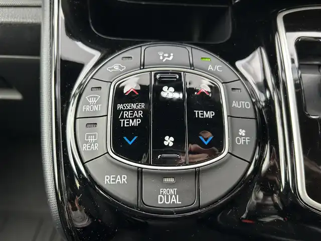トヨタ ヴォクシー V 長野県 2018(平30)年 7.5万km ホワイトパールクリスタルシャイン 純正フルセグナビ/1オーナー/クルコン/純正後席モニター/純正ビルトインETC/HDMI/Bカメラ/16インチ純正AW/フルフラットシート/チップアップシート/パワスラ
