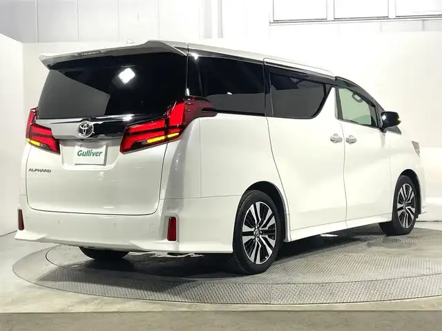 トヨタ アルファード S Cパッケージ 大阪府 2020(令2)年 2.8万km ホワイトパールクリスタルシャイン サンルーフ　黒革シート　純正ナビＴＶ　後席モニター　　三眼ＬＥＤ　デジタルインナーミラー　パワーシート／ヒーター／エアコン　電動リアゲート　衝突軽減　レーダーＣ　ＢＳＭ　クリアランスソナー