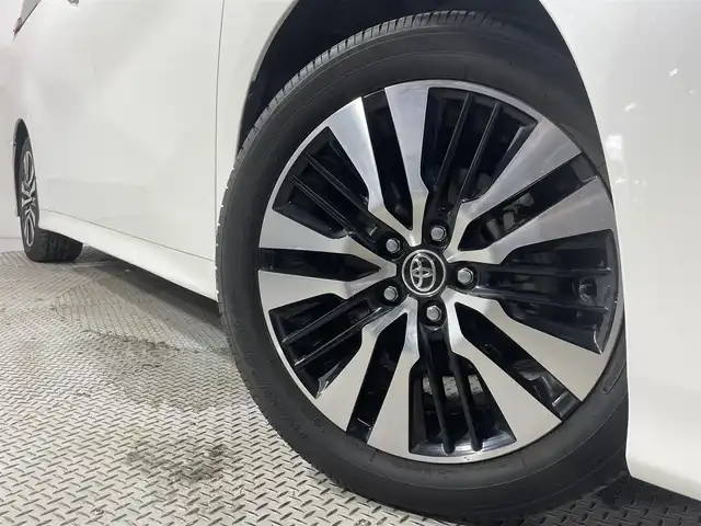 トヨタ アルファード S Cパッケージ 大阪府 2020(令2)年 2.8万km ホワイトパールクリスタルシャイン サンルーフ　黒革シート　純正ナビＴＶ　後席モニター　　三眼ＬＥＤ　デジタルインナーミラー　パワーシート／ヒーター／エアコン　電動リアゲート　衝突軽減　レーダーＣ　ＢＳＭ　クリアランスソナー