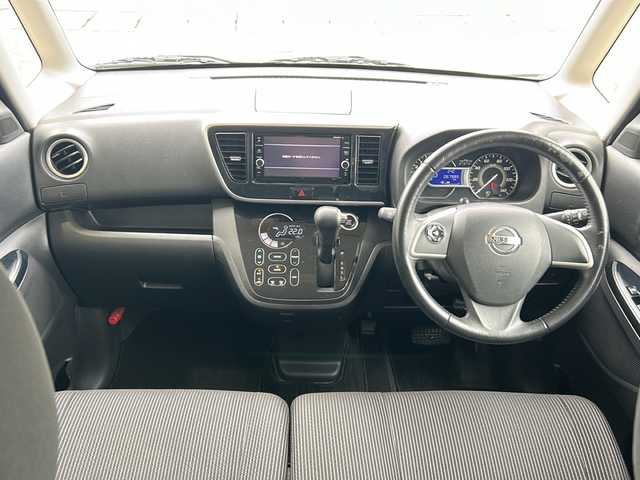 日産 デイズ ルークス ハイウェイスター Xターボ 静岡県 2019(平31)年 6.8万km ホワイトパール 純正ナビ/・CD/・DVD/・Bluetooth/・フルセグTV/・FM/AM/主要装備/・左側パワースライドドア/・エマージェンシーブレーキ/・アラウンドビューモニター/・ドライブレコーダー/・ハイビームアシスト/・アイドリングストップ/・横滑り防止装置/・オートエアコン/・レーンキープアシスト/・リヤシーリングファン