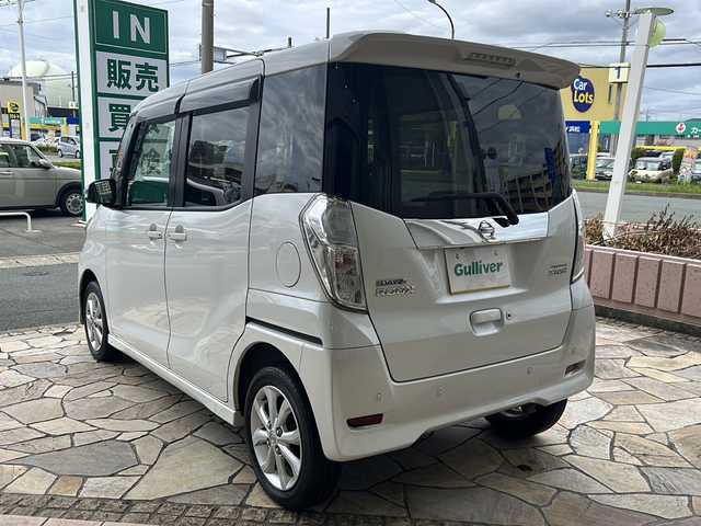 日産 デイズ ルークス ハイウェイスター Xターボ 静岡県 2019(平31)年 6.8万km ホワイトパール 純正ナビ/・CD/・DVD/・Bluetooth/・フルセグTV/・FM/AM/主要装備/・左側パワースライドドア/・エマージェンシーブレーキ/・アラウンドビューモニター/・ドライブレコーダー/・ハイビームアシスト/・アイドリングストップ/・横滑り防止装置/・オートエアコン/・レーンキープアシスト/・リヤシーリングファン