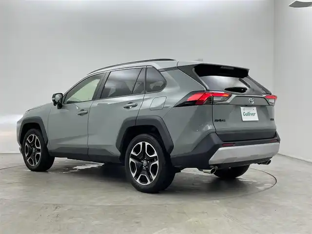トヨタ ＲＡＶ４ アドベンチャー 埼玉県 2019(平31)年 1.7万km アーバンカーキ 純正９インチナビ　バックカメラ　ＢＳＭ　ＥＴＣ　ドライブレコーダー　セーフティセンス　レーダークルーズコントロール　デジタルインナーミラー　純正アルミホイール　オートハイビーム　ＬＥＤライト　地デジ