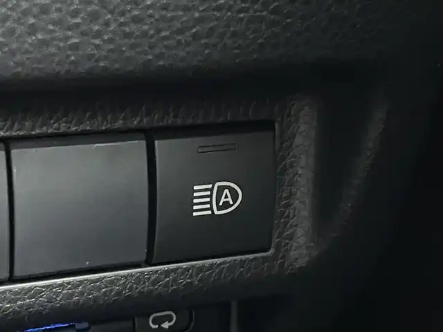 トヨタ ＲＡＶ４ アドベンチャー 埼玉県 2019(平31)年 1.7万km アーバンカーキ 純正９インチナビ　バックカメラ　ＢＳＭ　ＥＴＣ　ドライブレコーダー　セーフティセンス　レーダークルーズコントロール　デジタルインナーミラー　純正アルミホイール　オートハイビーム　ＬＥＤライト　地デジ