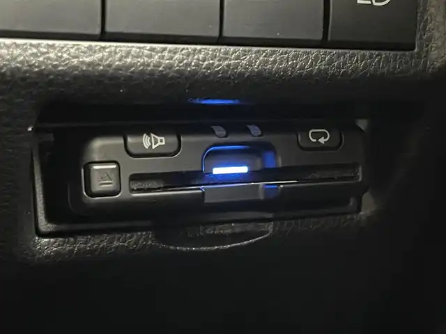 トヨタ ＲＡＶ４ アドベンチャー 埼玉県 2019(平31)年 1.7万km アーバンカーキ 純正９インチナビ　バックカメラ　ＢＳＭ　ＥＴＣ　ドライブレコーダー　セーフティセンス　レーダークルーズコントロール　デジタルインナーミラー　純正アルミホイール　オートハイビーム　ＬＥＤライト　地デジ