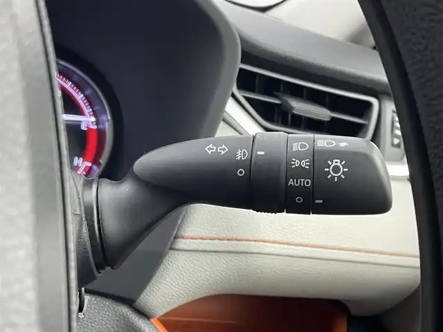 トヨタ ＲＡＶ４ アドベンチャー 埼玉県 2019(平31)年 1.7万km アーバンカーキ 純正９インチナビ　バックカメラ　ＢＳＭ　ＥＴＣ　ドライブレコーダー　セーフティセンス　レーダークルーズコントロール　デジタルインナーミラー　純正アルミホイール　オートハイビーム　ＬＥＤライト　地デジ